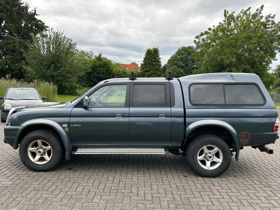 Mitsubishi L200 2.5 Dakar пробіг: 176000 рік: Juli 2005 Diesel коробка: Manuell ціна: 5700 Grau - Фото 9