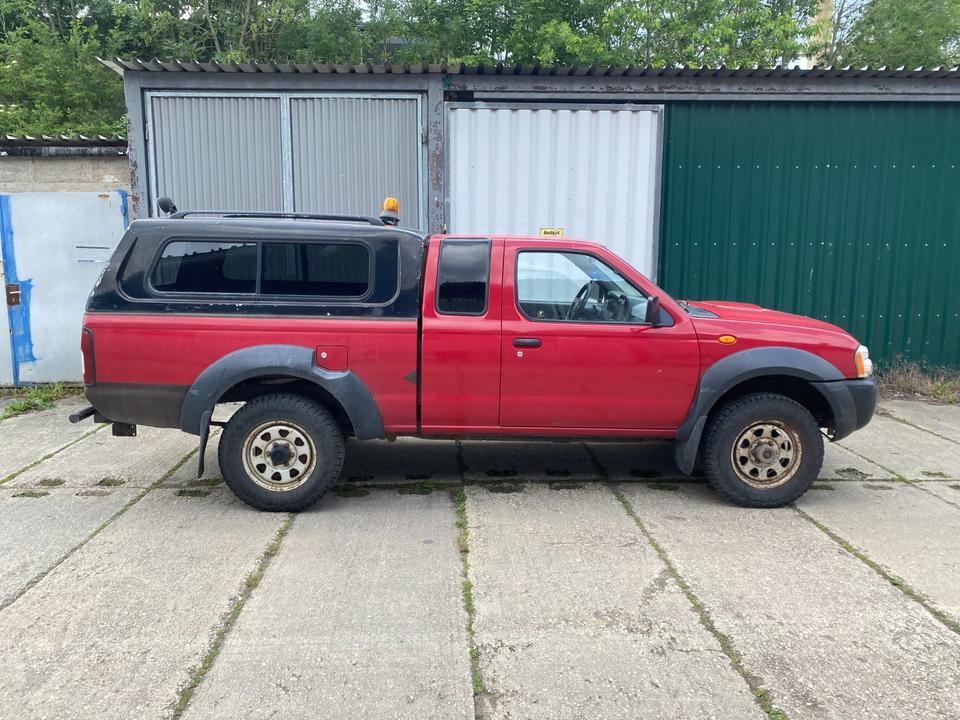 Nissan Navara D22 King Cab пробіг: 166960 рік: Oktober 2004 Diesel потужність:133 PS коробка: Manuell ціна: 6000 - Фото 3