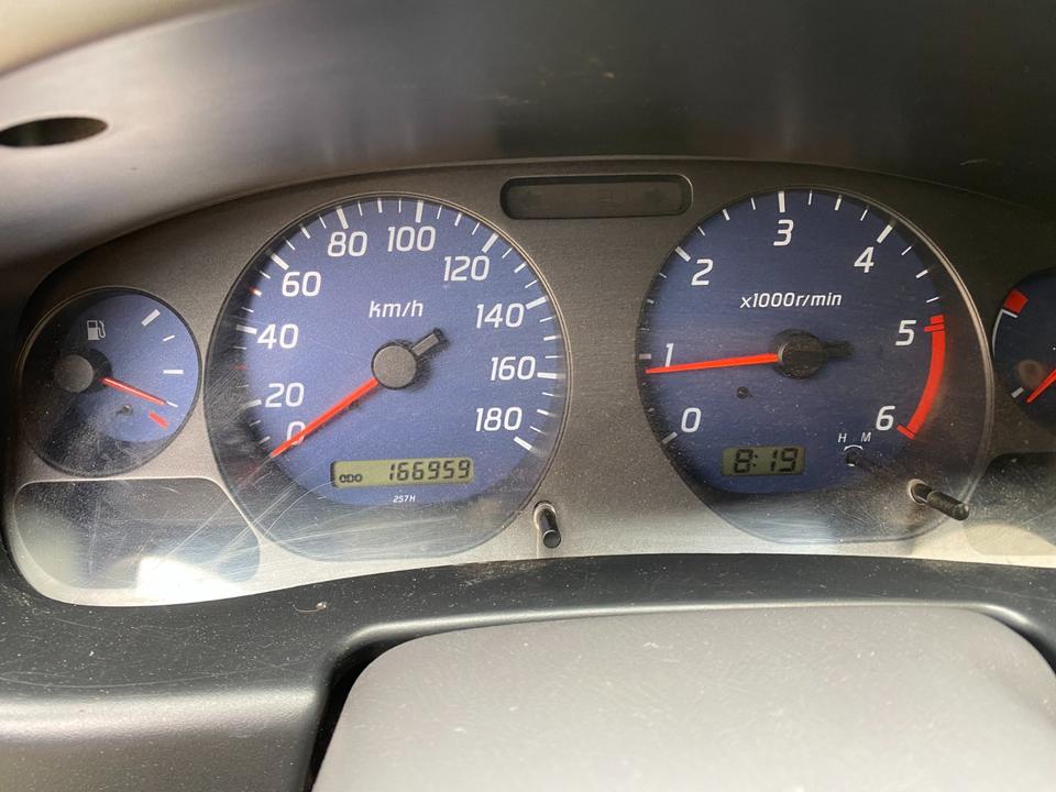 Nissan Navara D22 King Cab пробіг: 166960 рік: Oktober 2004 Diesel потужність:133 PS коробка: Manuell ціна: 6000 - Фото 4