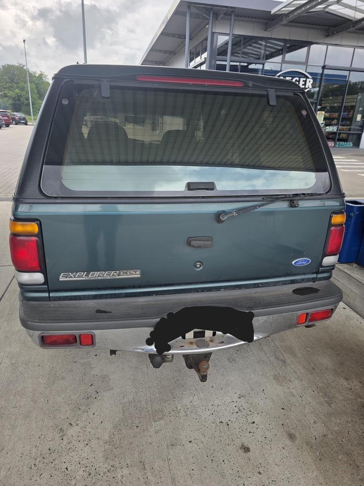 Купити вживане потужне авто з Європи Ford Explorer 4.0L V6 4x4 Bj.1995  пробіг: 240000 потужність:156 PS ціна: 2250 - Фото 1