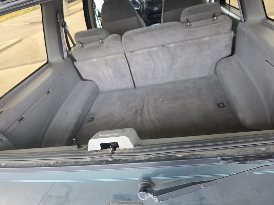Купити вживане потужне авто з Європи Ford Explorer 4.0L V6 4x4 Bj.1995  пробіг: 240000 потужність:156 PS ціна: 2250 - Фото 4