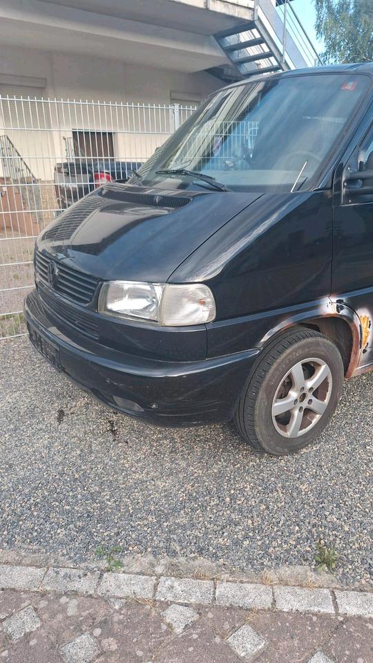 VW T4 2.5 TDI Multivan пробіг: 333000 рік: März 2002 Diesel потужність:88 PS коробка: Manuell ціна: 2200 - Фото 5