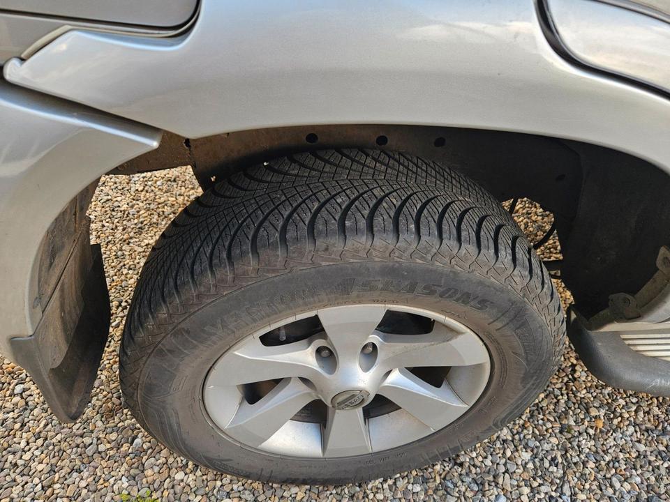 Nissan Terrano 3,0 Di Outdoor 7 Sitze 1.Hand Scheckheft пробіг: 160000 рік: Februar 2004 Diesel потужність:154 PS коробка: Manuell ціна: 5900 - Фото 7