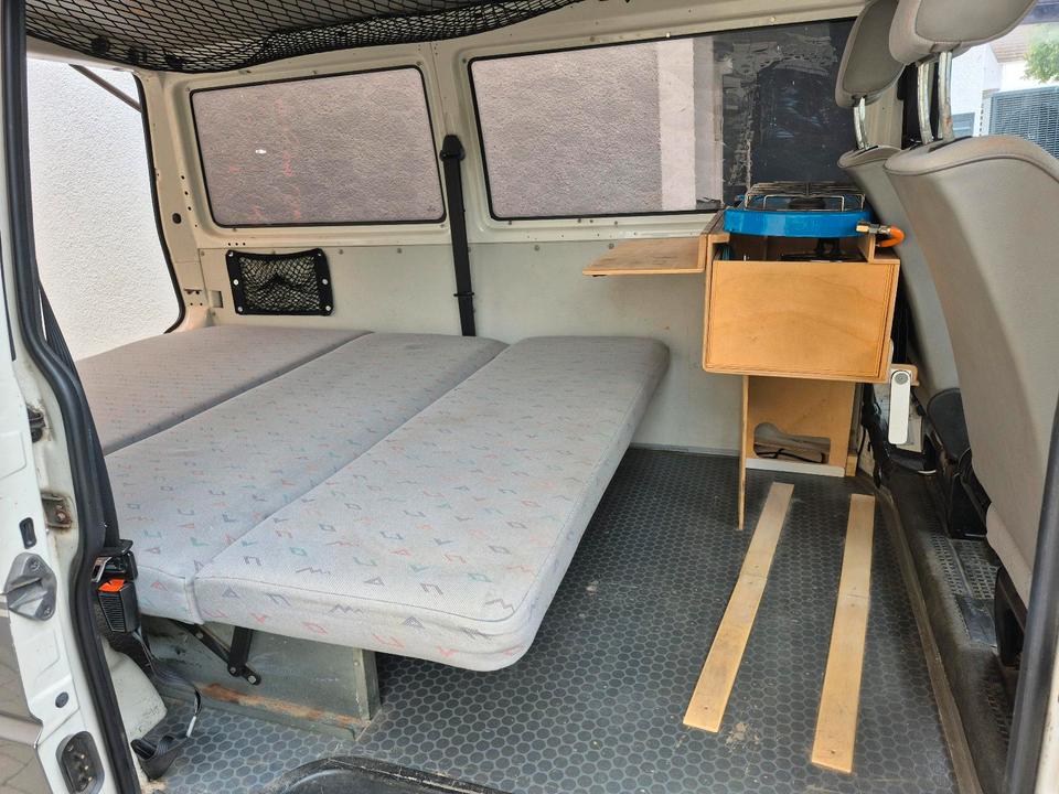 Volkswagen T4 2.5TDI ACV Transporter пробіг: 330000 рік: Juli 2000 Diesel потужність:102 PS Van/Bus Weiß - Фото 11