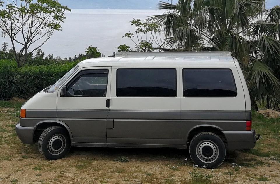 Volkswagen T4 2.5TDI ACV Transporter пробіг: 330000 рік: Juli 2000 Diesel потужність:102 PS Van/Bus Weiß - Фото 2