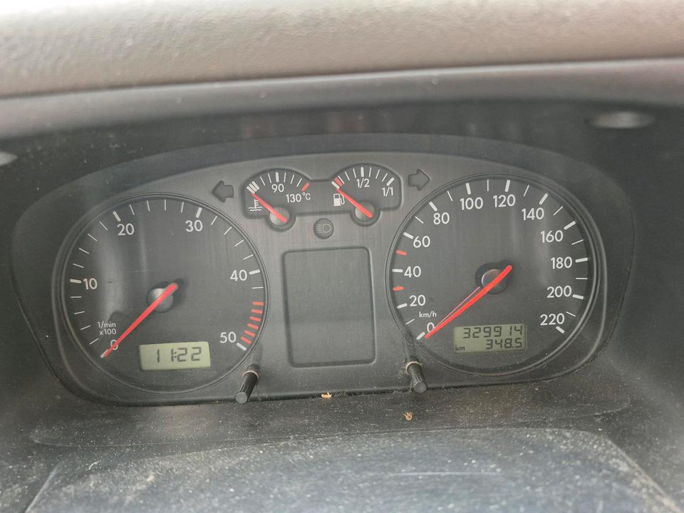 Volkswagen T4 2.5TDI ACV Transporter пробіг: 330000 рік: Juli 2000 Diesel потужність:102 PS Van/Bus Weiß - Фото 6