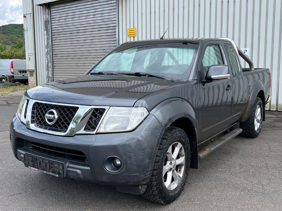 Nissan Navara Pickup King Cab SE 4X4 *1HAND*EURO5 пробіг: 389348 рік: April 2013 Diesel потужність:190 PS коробка: Manuell ціна: 4700 - Фото 0