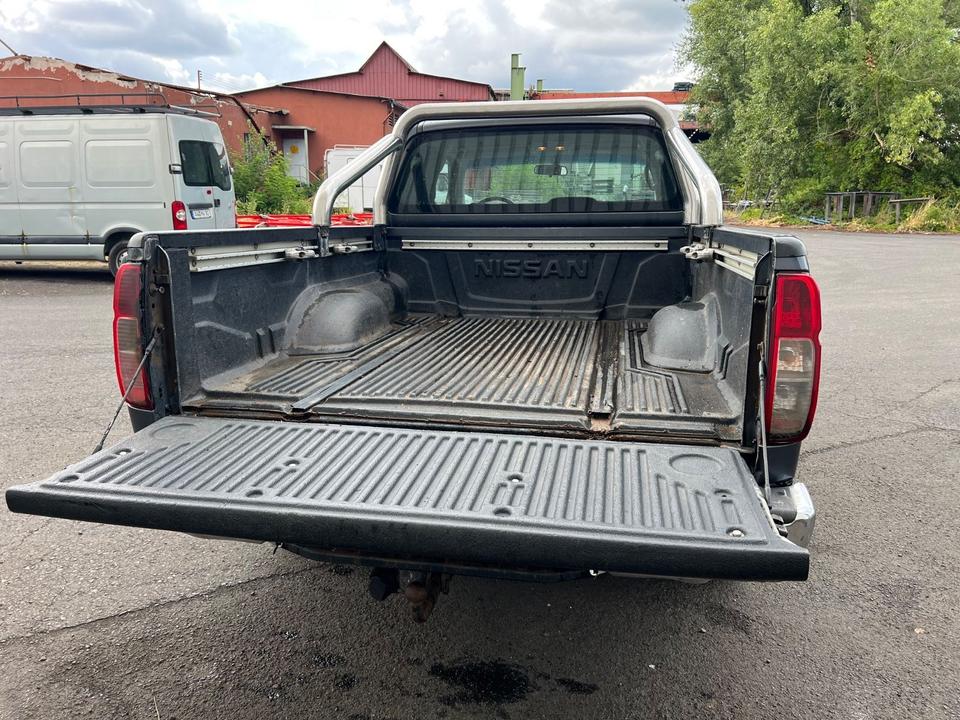 Nissan Navara Pickup King Cab SE 4X4 *1HAND*EURO5 пробіг: 389348 рік: April 2013 Diesel потужність:190 PS коробка: Manuell ціна: 4700 - Фото 10