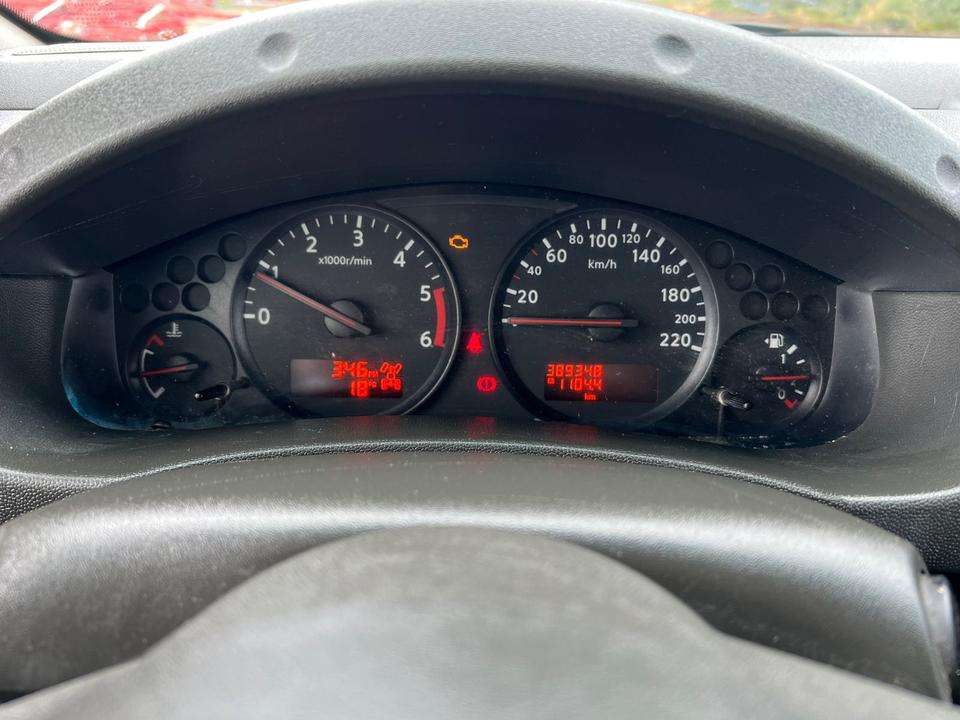 Nissan Navara Pickup King Cab SE 4X4 *1HAND*EURO5 пробіг: 389348 рік: April 2013 Diesel потужність:190 PS коробка: Manuell ціна: 4700 - Фото 14