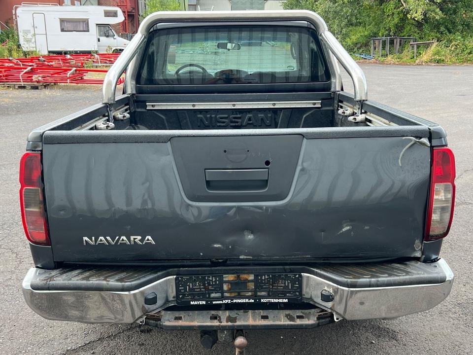 Nissan Navara Pickup King Cab SE 4X4 *1HAND*EURO5 пробіг: 389348 рік: April 2013 Diesel потужність:190 PS коробка: Manuell ціна: 4700 - Фото 5