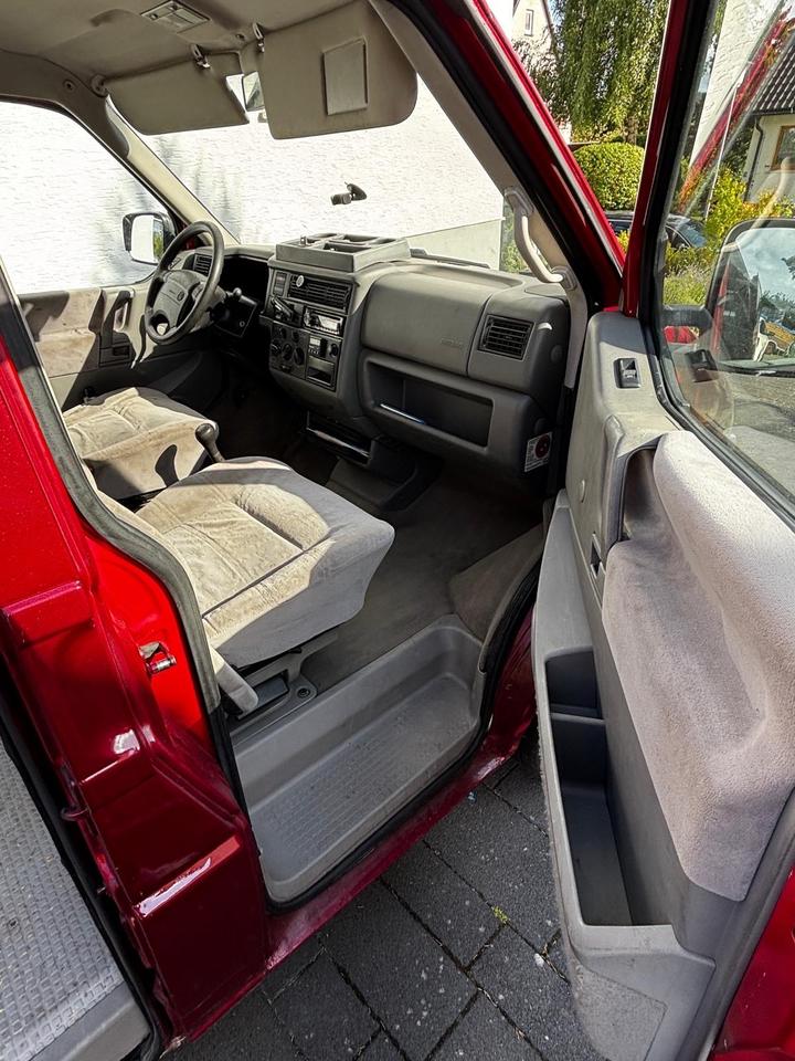 VW T4 Camper Multivan 2.5TDI 102PS пробіг: 241000 рік: August 1997 Diesel потужність:102 PS ціна: 3500 - Фото 6