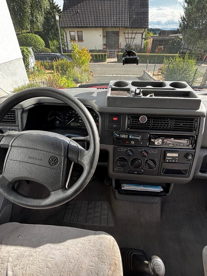 VW T4 Camper Multivan 2.5TDI 102PS пробіг: 241000 рік: August 1997 Diesel потужність:102 PS ціна: 3500 - Фото 7