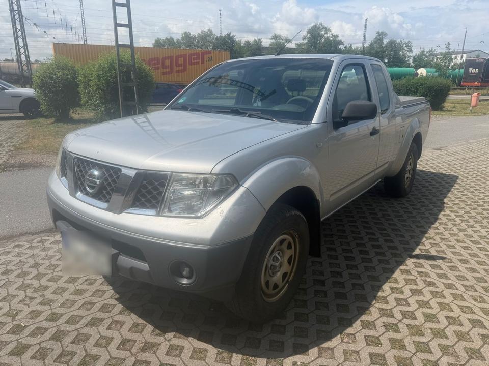 Nissan Navarra 4x4 пробіг: 230000 рік: September 2007 Diesel коробка: Manuell ціна: 4250 - Фото 2