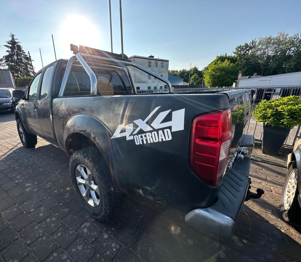 Nissan Navara Pickup KingCab Comfort 4X4 пробіг: 249000 рік: April 2006 Diesel потужність:174 PS коробка: Manuell ціна: 2400 - Фото 2