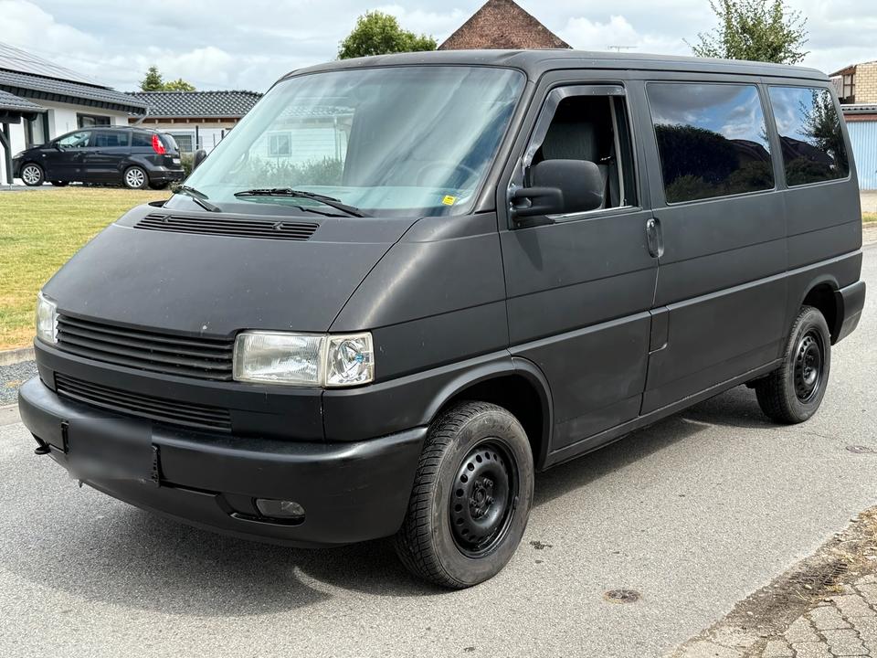 VW T4 2.4D Multivan/Camper  пробіг: 423000 рік: April 1996 Diesel потужність:77 PS коробка: Manuell ціна: 1850 - Фото 0