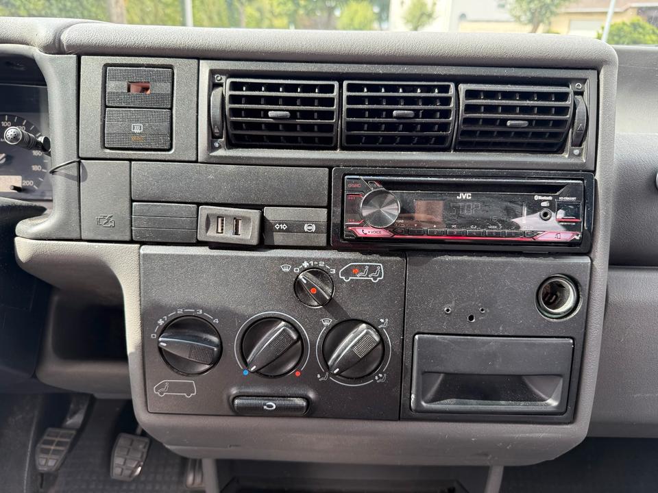 VW T4 2.4D Multivan/Camper  пробіг: 423000 рік: April 1996 Diesel потужність:77 PS коробка: Manuell ціна: 1850 - Фото 9