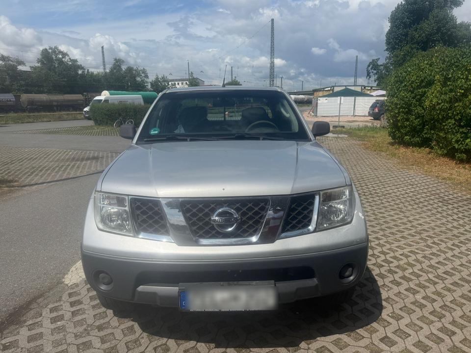 Nissan Navarra 4x4 пробіг: 130000 рік: Januar 2007 Diesel коробка: Manuell ціна: 3999 - Фото 1
