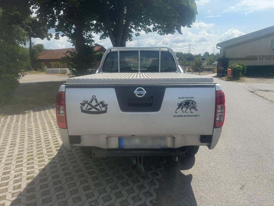 Nissan Navarra 4x4 пробіг: 130000 рік: Januar 2007 Diesel коробка: Manuell ціна: 3999 - Фото 4