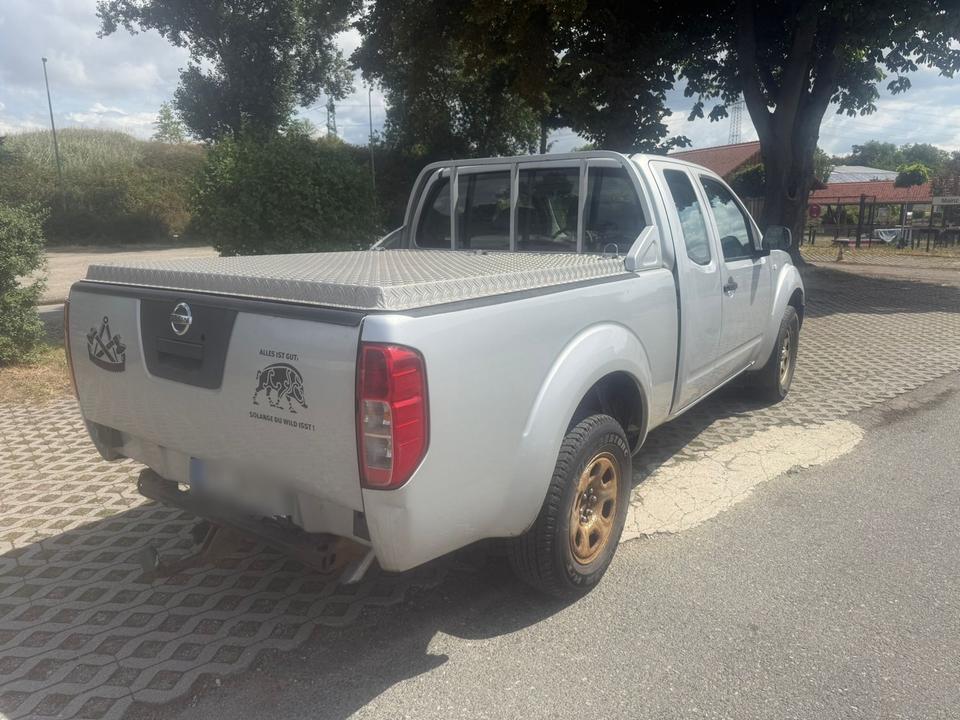 Nissan Navarra 4x4 пробіг: 130000 рік: Januar 2007 Diesel коробка: Manuell ціна: 3999 - Фото 5