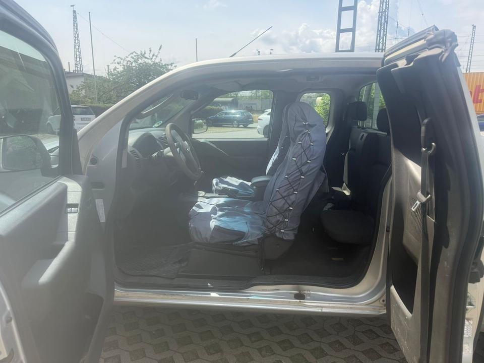 Nissan Navarra 4x4 пробіг: 130000 рік: Januar 2007 Diesel коробка: Manuell ціна: 3999 - Фото 7