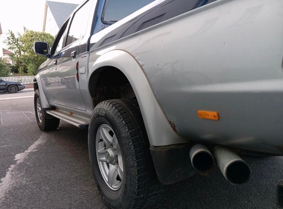 Надійне авто для ЗСУ Mitsubishi L200 Doppelkabine Pickup пробіг: 298000 рік: April 2003 Diesel потужність:117 PS коробка: Manuell ціна: 4499 - Фото 10