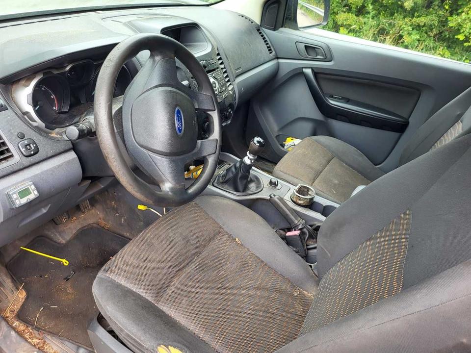 Ford RANGER 2.2 пробіг: 234000 рік: Juli 2013 Diesel потужність:125 PS ціна: 4999 - Фото 7