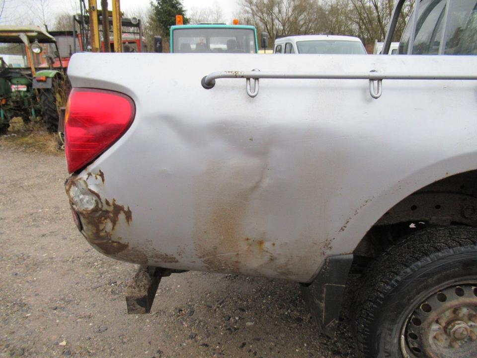 Mitsubishi L200 DI-D Pickup  пробіг: 220000 рік: Mai 2010 Diesel потужність:136 PS Silber ціна: 5950 - Фото 17