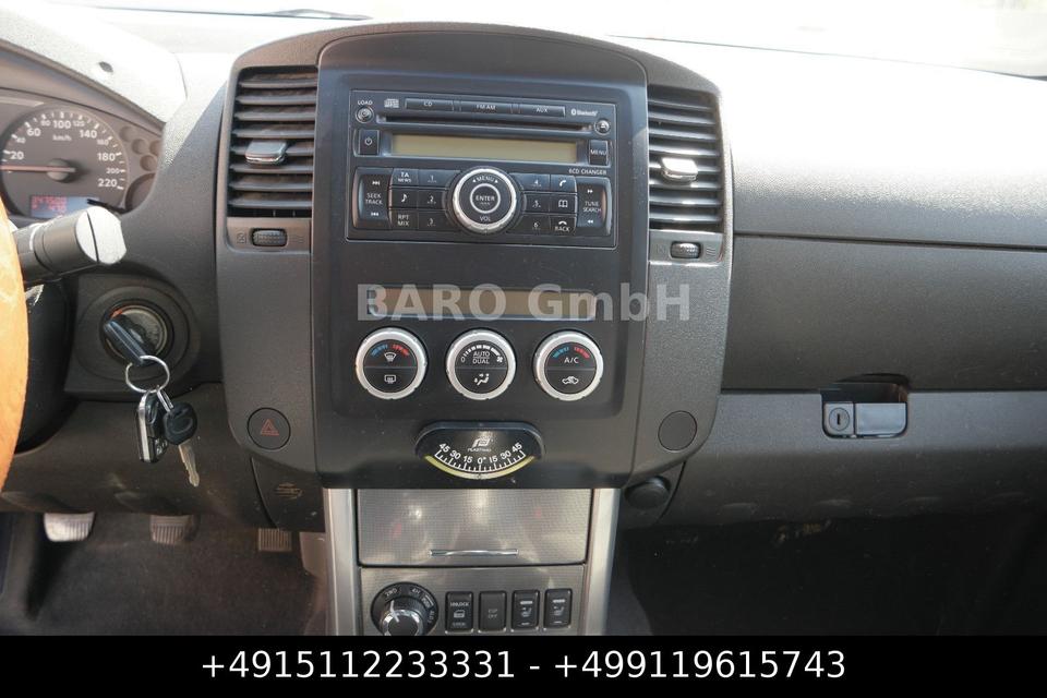 Nissan Navara Pickup Double Cab XE 4X4 пробіг: 347500 рік: August 2011 Diesel потужність:190 PS коробка: Manuell ціна: 4400 - Фото 12