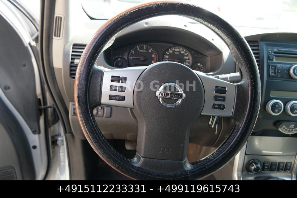 Nissan Navara Pickup Double Cab XE 4X4 пробіг: 347500 рік: August 2011 Diesel потужність:190 PS коробка: Manuell ціна: 4400 - Фото 13