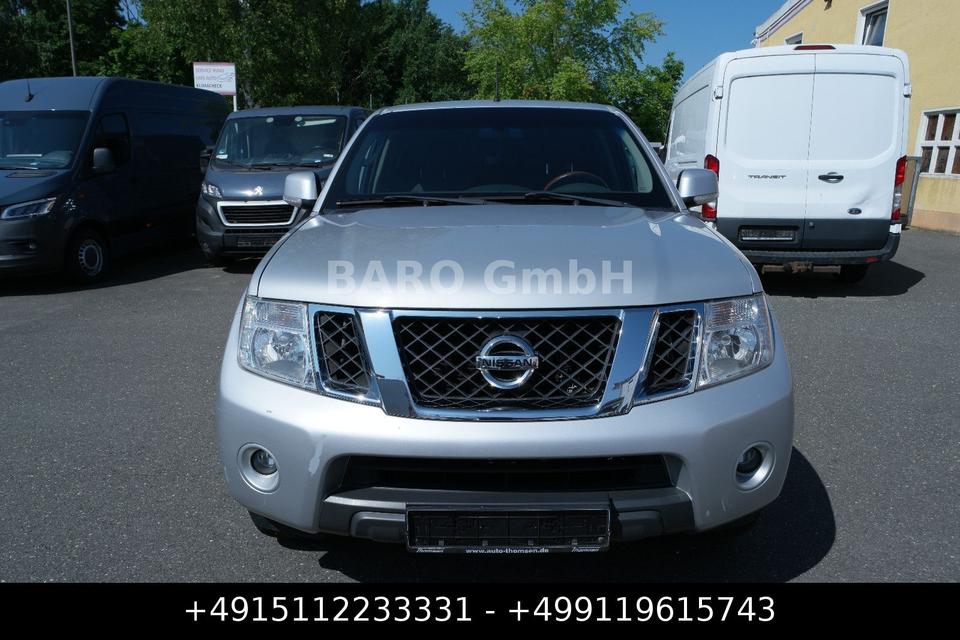 Nissan Navara Pickup Double Cab XE 4X4 пробіг: 347500 рік: August 2011 Diesel потужність:190 PS коробка: Manuell ціна: 4400 - Фото 7