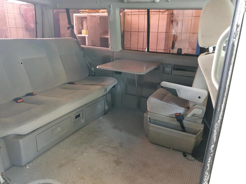 Volkswagen VW MULTIVAN 2.5TDI 1998b.j пробіг: 460000 рік: Dezember 1998 Diesel потужність:150 PS коробка: Manuell ціна: 2900 - Фото 8