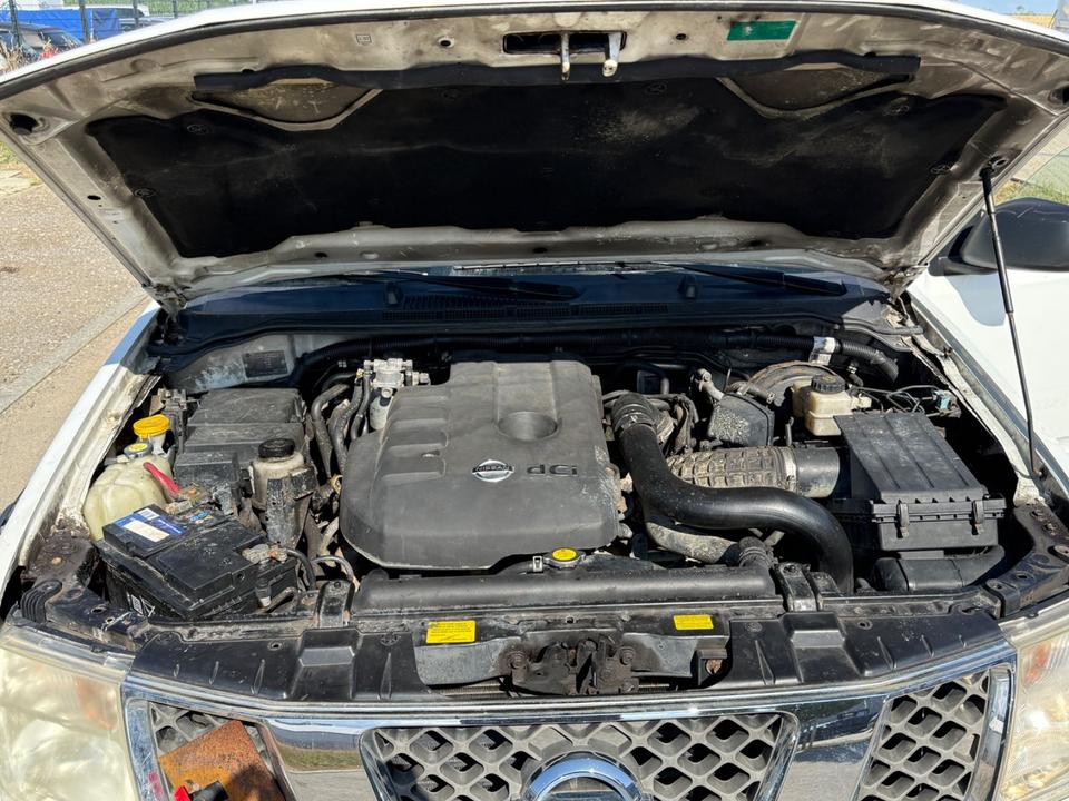 Надійне авто Nissan Navara Pickup Doppelkabine  пробіг: 292040 потужність:174 PS Diesel рік: September 2005 коробка: Manuell ціна: 3450 - Фото 7