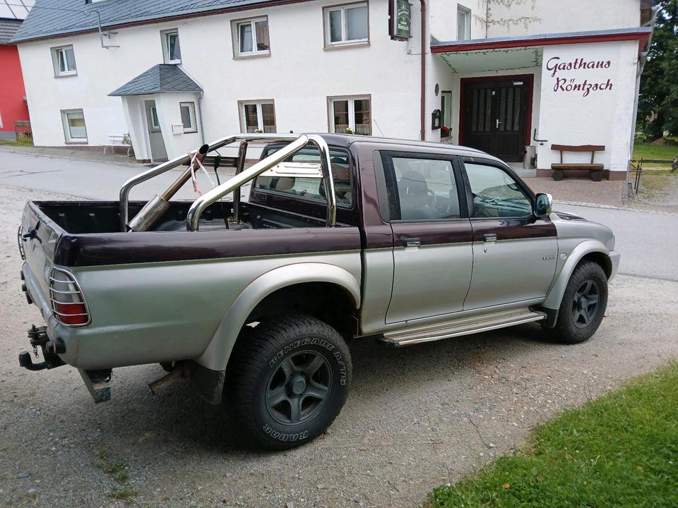 Mitsubishi l200 пробіг: 260000 рік: August 2003 Diesel потужність:115 PS коробка: Manuell ціна: 5750 - Фото 1