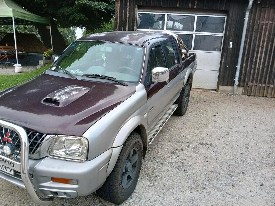 Mitsubishi l200 пробіг: 260000 рік: August 2003 Diesel потужність:115 PS коробка: Manuell ціна: 5750 - Фото 3