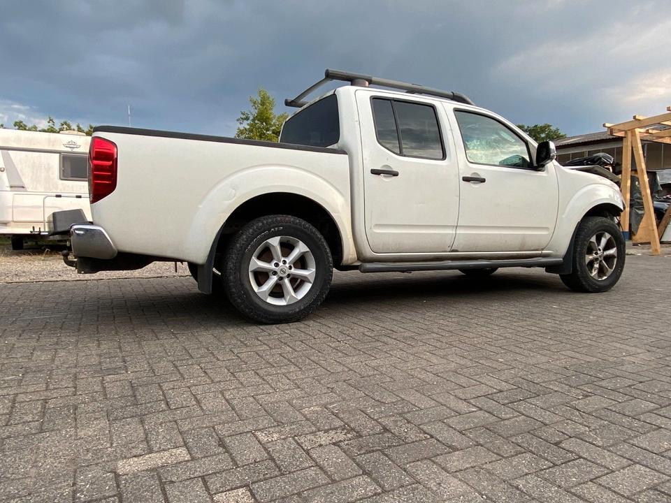 Nissan Navara Pickup Double Cab LE 4X4*Euro 5*Tüv 11/26 пробіг: 347000 рік: August 2013 Diesel потужність:190 PS коробка: Manuell ціна: 4700 - Фото 10