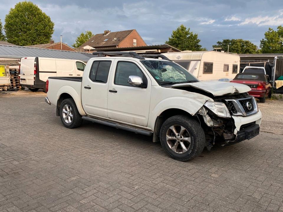 Nissan Navara Pickup Double Cab LE 4X4*Euro 5*Tüv 11/26 пробіг: 347000 рік: August 2013 Diesel потужність:190 PS коробка: Manuell ціна: 4700 - Фото 11