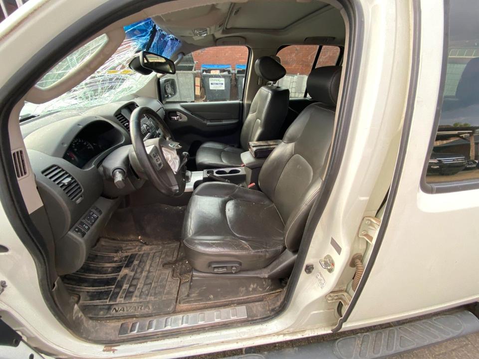 Nissan Navara Pickup Double Cab LE 4X4*Euro 5*Tüv 11/26 пробіг: 347000 рік: August 2013 Diesel потужність:190 PS коробка: Manuell ціна: 4700 - Фото 15