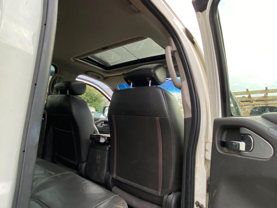 Nissan Navara Pickup Double Cab LE 4X4*Euro 5*Tüv 11/26 пробіг: 347000 рік: August 2013 Diesel потужність:190 PS коробка: Manuell ціна: 4700 - Фото 18