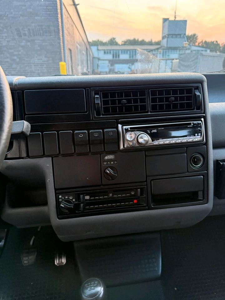 Volkswagen T4 multivan 1.9  пробіг: 260000 рік: März 1995 Diesel потужність:100 PS коробка: Manuell ціна: 2999 - Фото 11