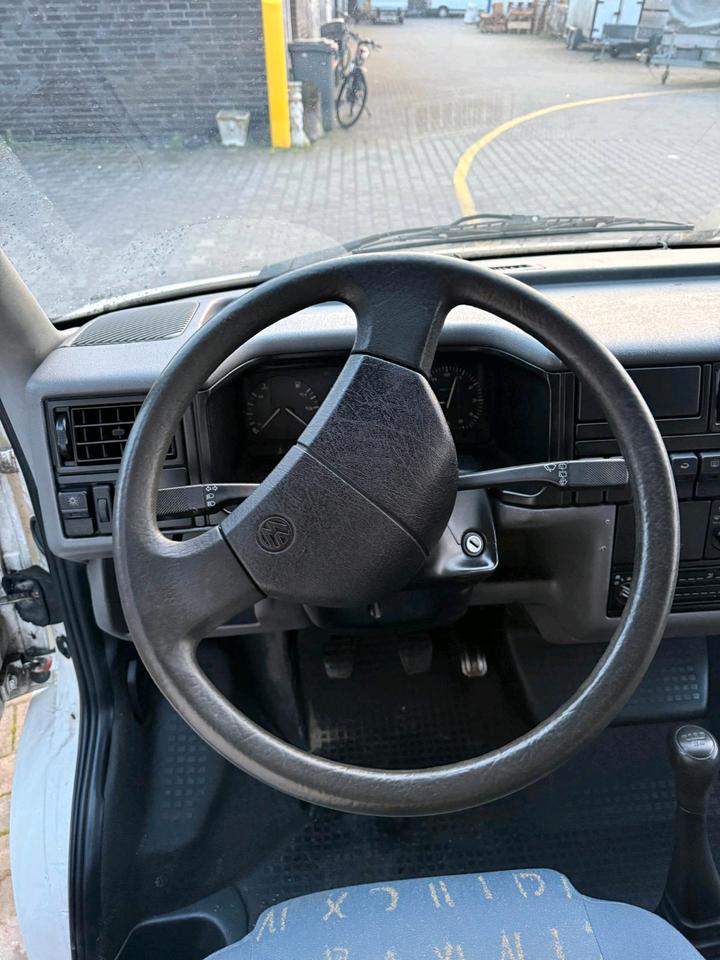 Volkswagen T4 multivan 1.9  пробіг: 260000 рік: März 1995 Diesel потужність:100 PS коробка: Manuell ціна: 2999 - Фото 14