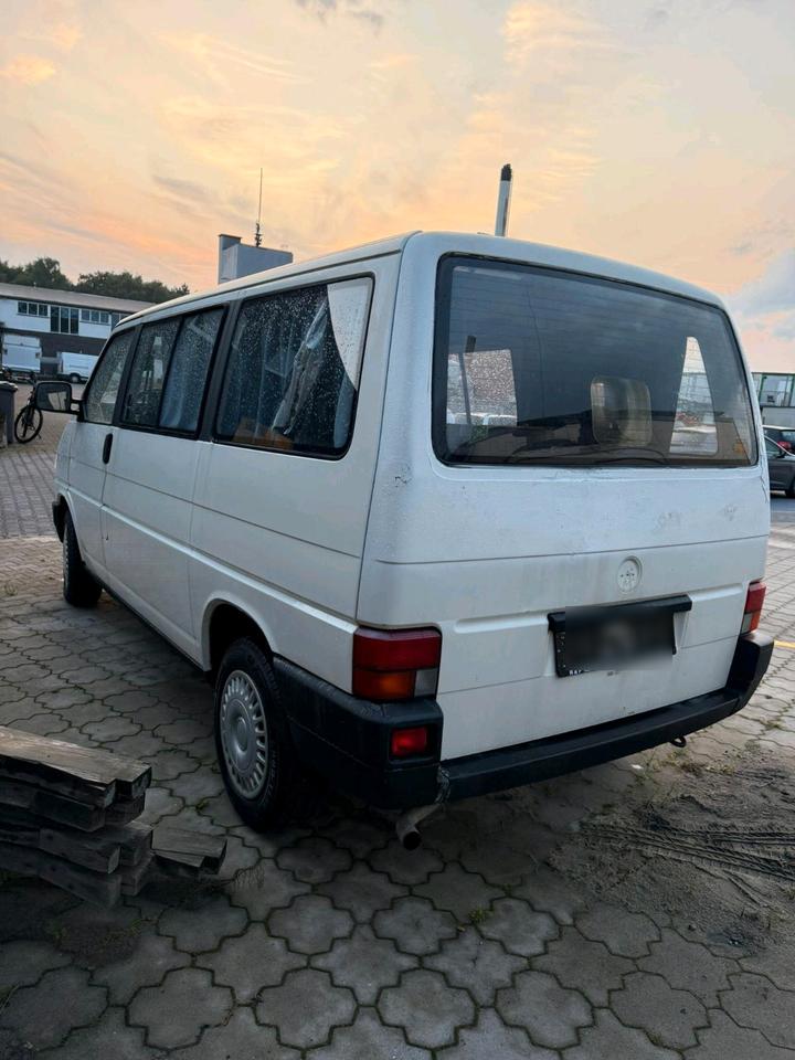 Volkswagen T4 multivan 1.9  пробіг: 260000 рік: März 1995 Diesel потужність:100 PS коробка: Manuell ціна: 2999 - Фото 8