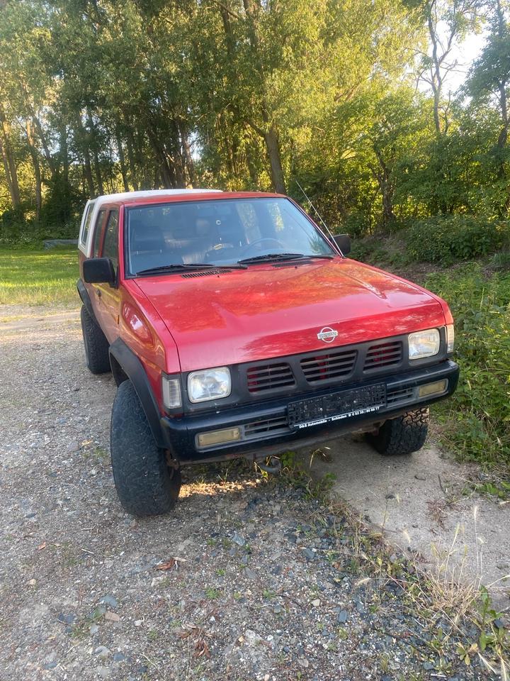 Супер длжип для ЗСУ Nissan Pick Up MD 21 4x4 пробіг: 187355 рік: Juli 1995 Diesel потужність:80 PS коробка: Manuell ціна: 4200 - Фото 0