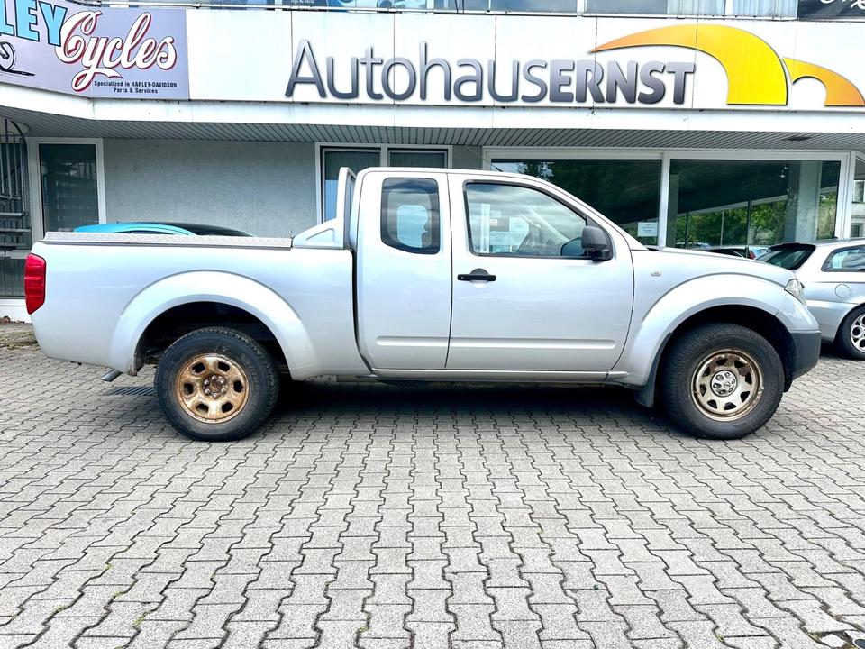 Nissan Navara Pickup 2,5 dCI King Cab XE 4X4 пробіг: 238000 рік: November 2006 Diesel потужність:171 PS коробка: Manuell ціна: 3999 - Фото 15