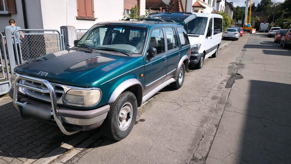 Ford Explorer 4x4 SUV  пробіг: 350000 рік: Dezember 1995 потужність:156 PS коробка: Automatik ціна: 2900 - Фото 1