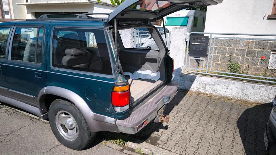 Ford Explorer 4x4 SUV  пробіг: 350000 рік: Dezember 1995 потужність:156 PS коробка: Automatik ціна: 2900 - Фото 3