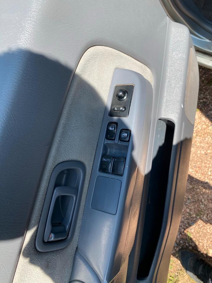 Nissan pick up Navara 4x4 пробіг: 300000 рік: Januar 2002 Diesel потужність:103 PS  ціна: 5000 - Фото 16