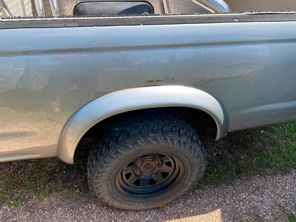 nissan pick up d22 navara 4x4 пробіг: 296500 рік: Januar 2002 Diesel потужність:103 PS коробка: Manuell ціна: 5000 - Фото 16