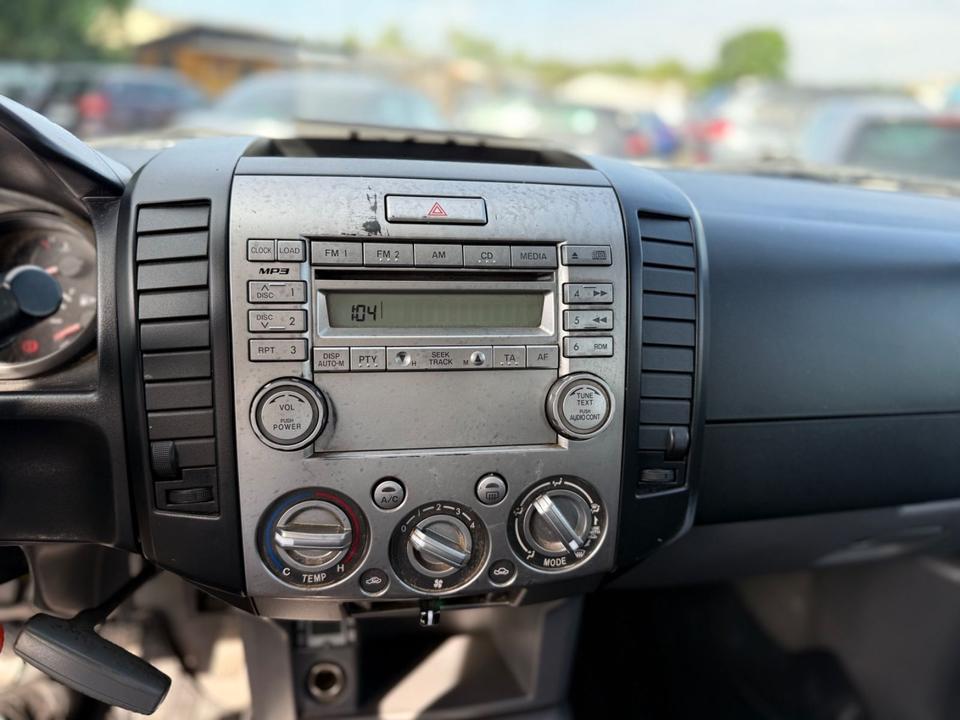 Ford Ranger XL Doppelkabine 4X4 пробіг: 219301 рік: März 2010 Diesel потужність:143 PS коробка: Manuell ціна: 5900 - Фото 12