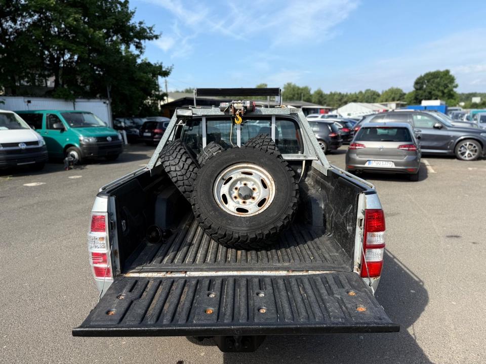 Ford Ranger XL Doppelkabine 4X4 пробіг: 219301 рік: März 2010 Diesel потужність:143 PS коробка: Manuell ціна: 5900 - Фото 8