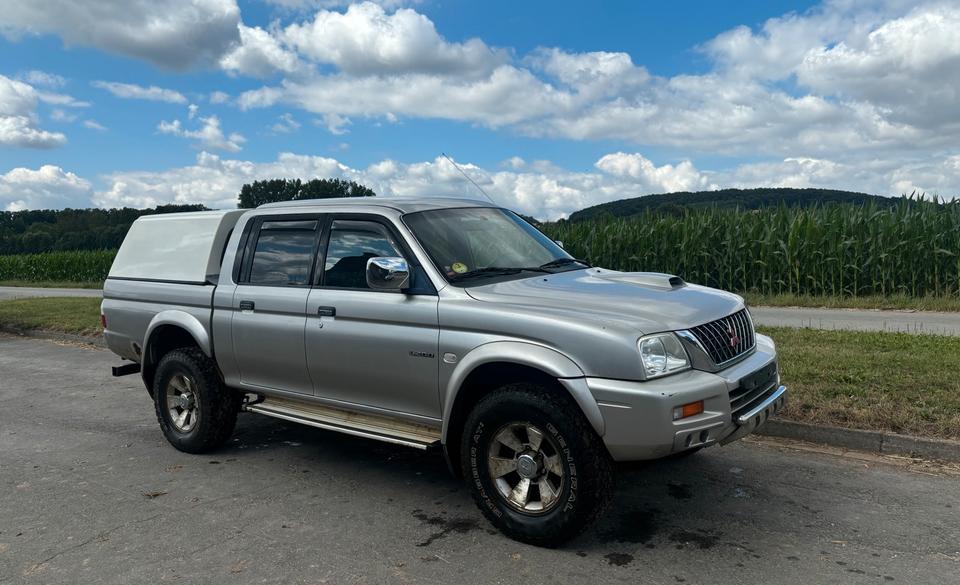 Mitsubishi L 200 reserviert bis Montag. пробіг: 205370 рік: Juni 2004 Diesel потужність:133 PS коробка: Manuell ціна: 3500 - Фото 4
